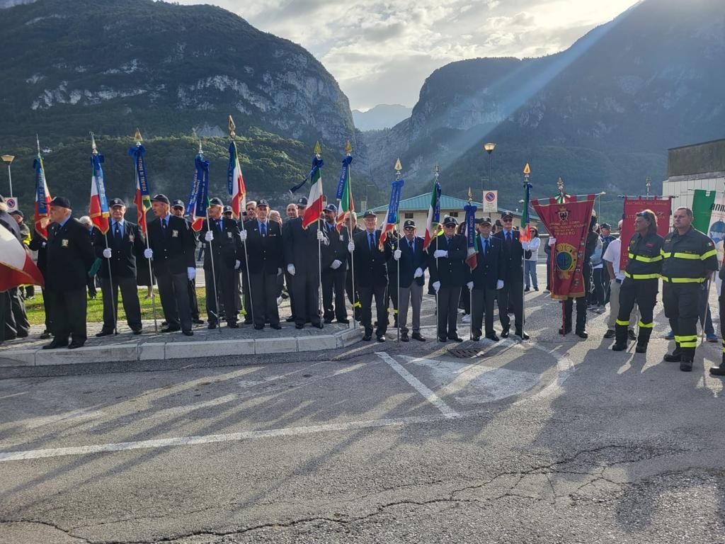 60mo Vajont gruppo 2.jpg